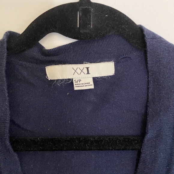 Academia style long cardigan - Picture 3 of 4